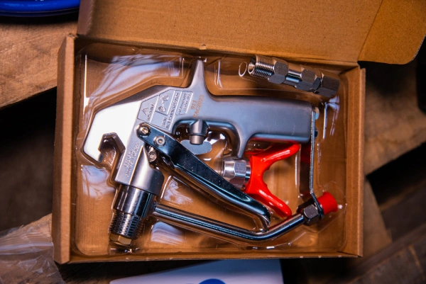 Окрасочный аппарат поршневой 20 бар, 3 кВт,  220 В TOR GD-1095