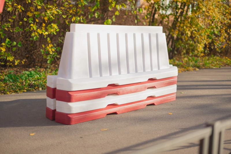 Решение для благоустройства: дорожные блоки 2000 доставлены на объект в Екатеринбург